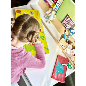 Tender Leaf Toys - Scrivania Gioco e Scuola con Sedia - 4